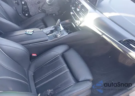 2022 BMW 530 I z USA, uszkodzony, nr VIN WBA53BH09NCJ19701